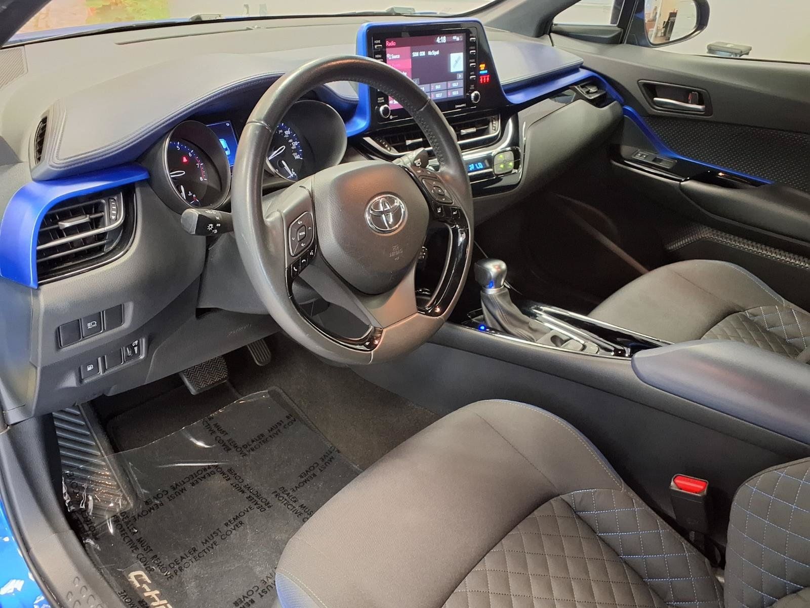 Used 2020 Toyota C-HR XLE FWD image 16