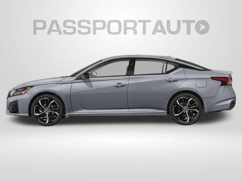 Used 2024 Nissan Altima 2.5 SR w/ SR Premium Package AWD/4WD image 3