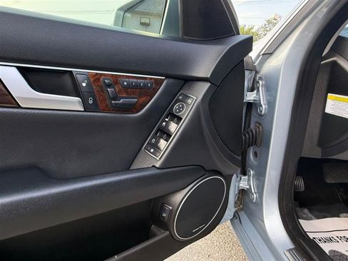 Used 2013 Mercedes-Benz C 300 4MATIC Sedan image 32