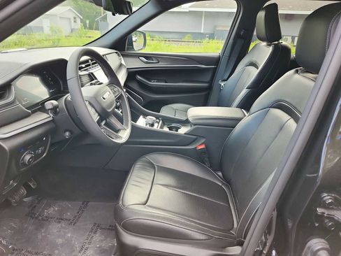 New 2024 Jeep Grand Cherokee Limited 4xe w/ Luxury Tech Group II image 11