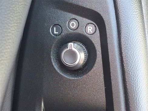 Used 2024 Jeep Grand Cherokee L Laredo image 25