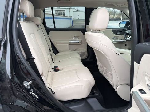 Used 2020 Mercedes-Benz GLB 250 4MATIC image 24