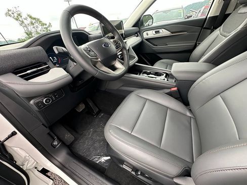 New 2026 Ford Explorer Active w/ Active Comfort Package AWD/4WD image 15