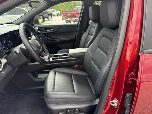 Used 2025 Chevrolet Equinox LT w/ Convenience Package II AWD/4WD image 11