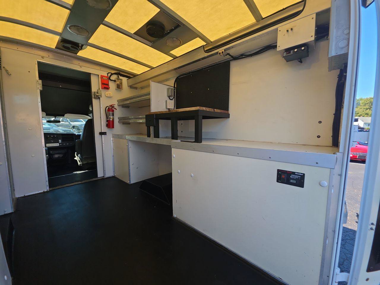 Used 2012 Chevrolet Express 3500 RWD image 23