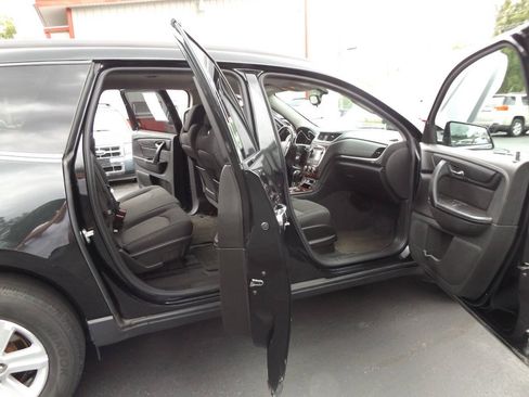 Used 2014 Chevrolet Traverse LT FWD image 22