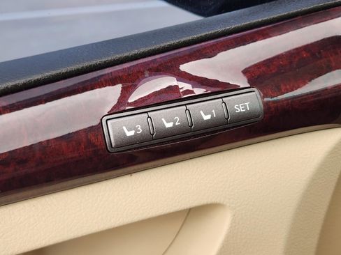 Used 2009 Lexus LX 570 4WD image 31