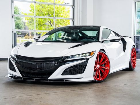 Used 2018 Acura NSX image 2