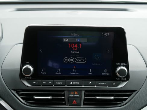 Certified 2025 Nissan Altima 2.5 S FWD image 22