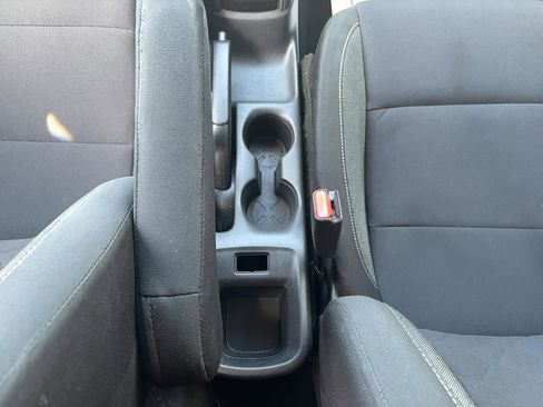 Used 2020 Nissan Kicks S image 15