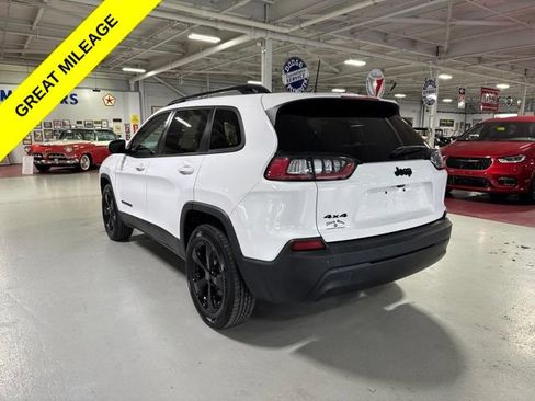 Certified 2021 Jeep Cherokee Latitude Plus AWD/4WD image 3