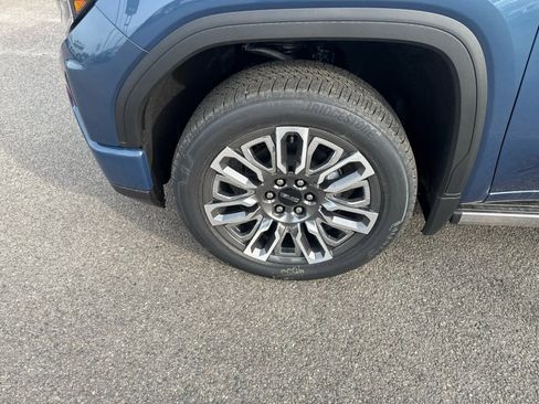 New 2026 GMC Sierra 1500 Denali Ultimate AWD/4WD image 9
