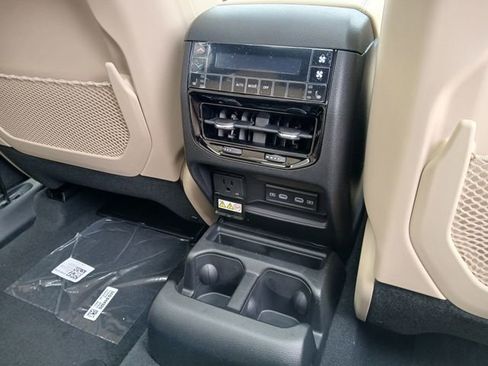 New 2026 Jeep Grand Cherokee L Limited AWD/4WD image 31