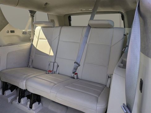 Used 2022 Cadillac Escalade ESV Sport Platinum image 15