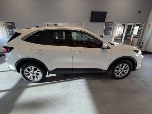 Used 2023 Ford Escape Active w/ Tech Pack #2 image 6