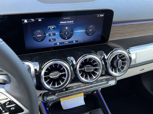 New 2026 Mercedes-Benz GLB 250 4MATIC image 19