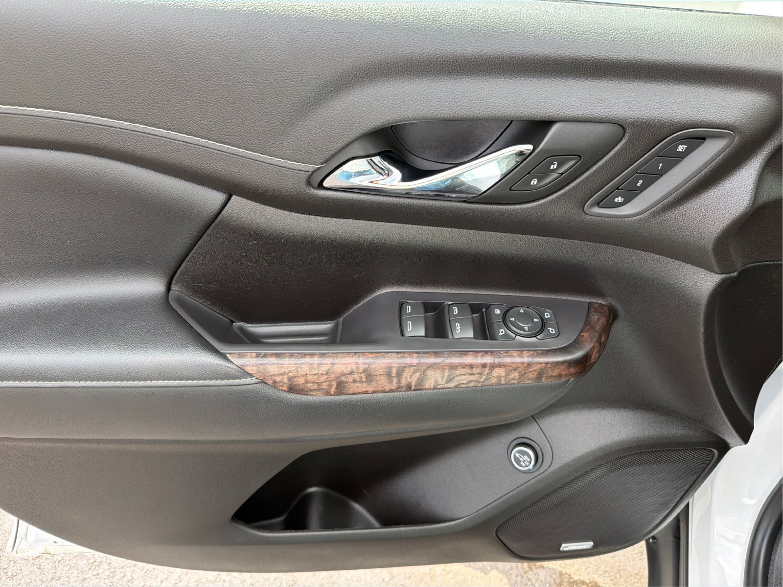 Used 2022 GMC Acadia Denali AWD/4WD image 21