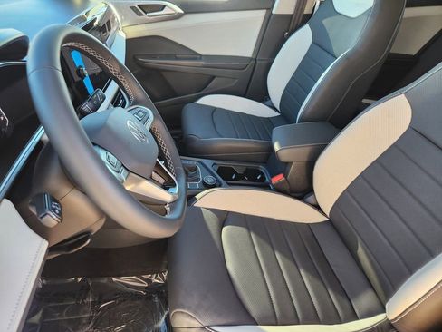 New 2026 Volkswagen Taos SEL image 6