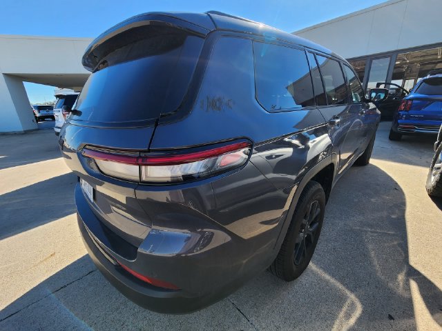 Used 2024 Jeep Grand Cherokee L Laredo AWD/4WD image 3
