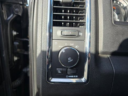 Used 2015 RAM 3500 Laramie w/ Black Appearance Group image 28