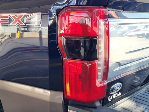 Used 2023 Ford F250 King Ranch image 10