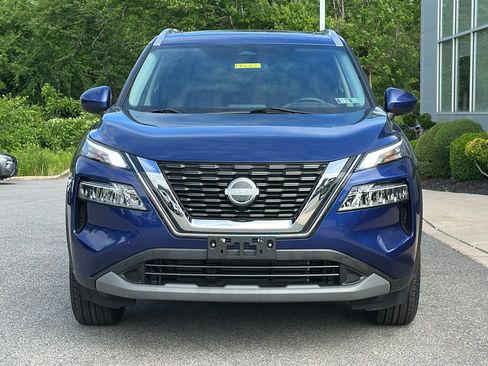 Certified 2023 Nissan Rogue SV w/ SV Premium B Package AWD/4WD image 3