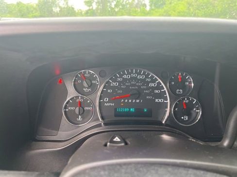 Used 2019 Chevrolet Express 3500 LT w/ LT Preferred Equipment Group RWD image 18