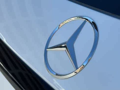 Used 2026 Mercedes-Benz GLC 300 4MATIC image 9