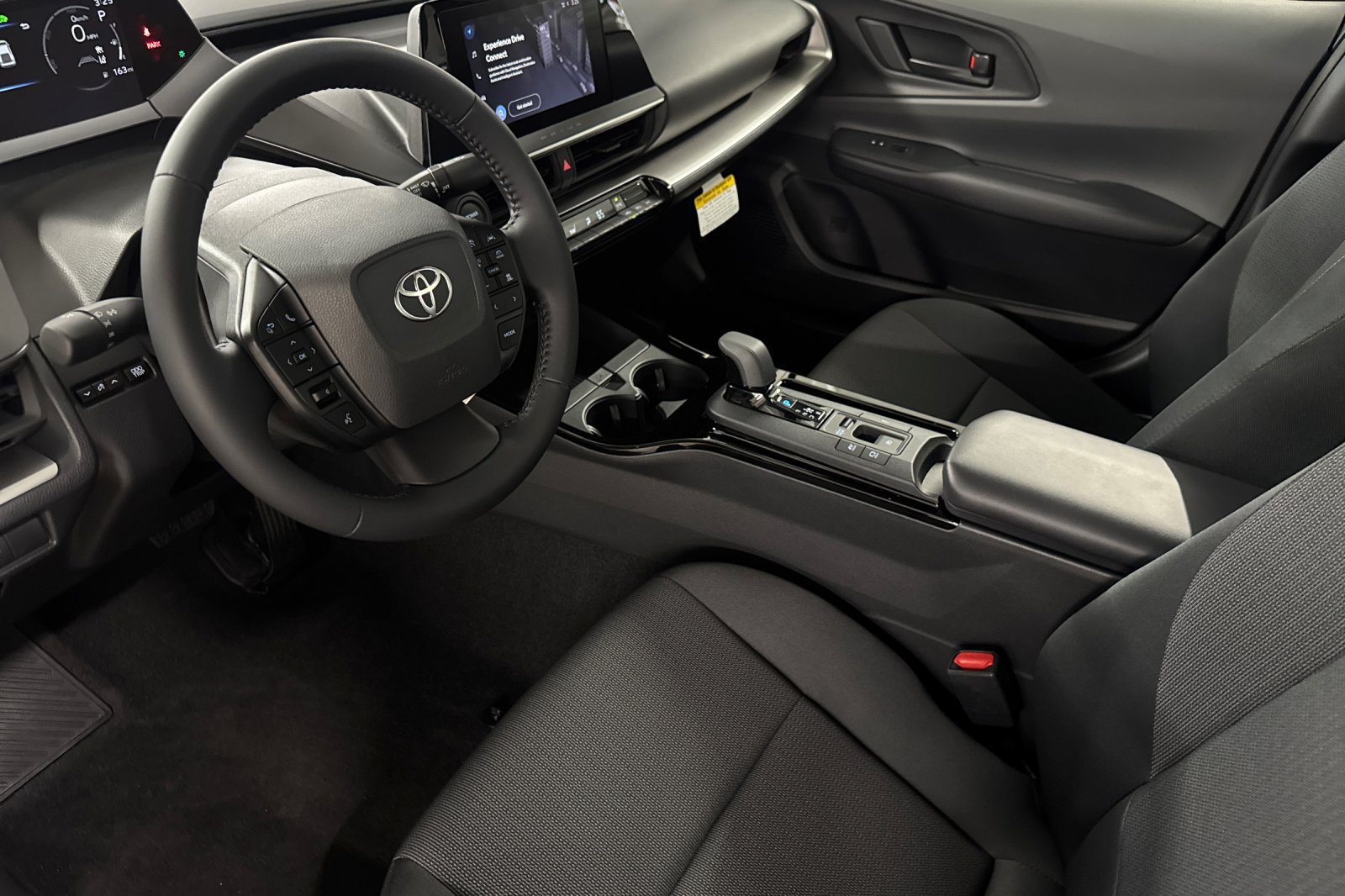 New 2027 Toyota Prius LE FWD image 11