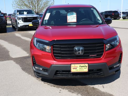 Used 2023 Honda Ridgeline Sport image 2
