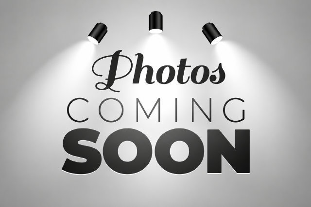 Used 2010 Chrysler Town & Country Touring FWD image 1