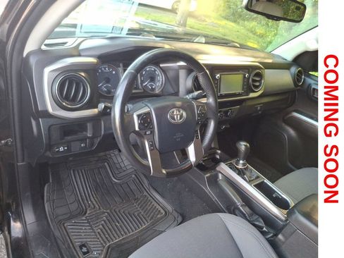Used 2019 Toyota Tacoma SR5 AWD/4WD image 11