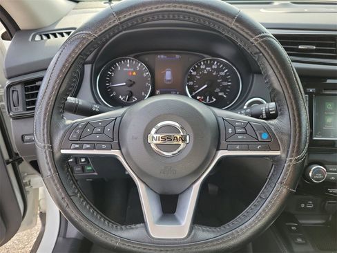 Used 2020 Nissan Rogue SL w/ Premium Package image 19