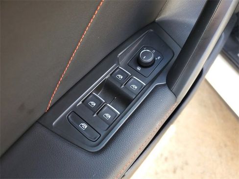 Used 2024 Volkswagen Tiguan Wolfsburg Edition image 18