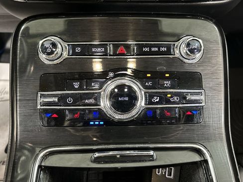 Used 2023 Lincoln Nautilus Reserve AWD/4WD image 17