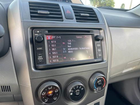 Used 2013 Toyota Corolla LE image 15