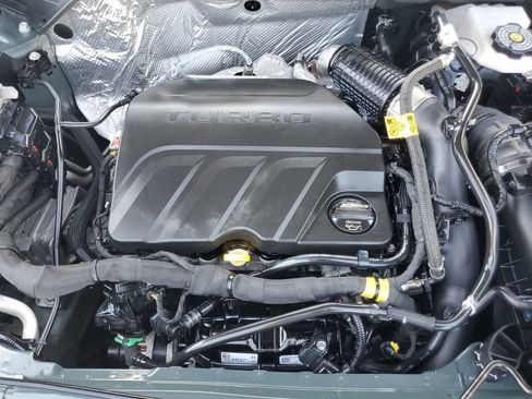 Used 2025 Chevrolet Trax LT FWD image 13