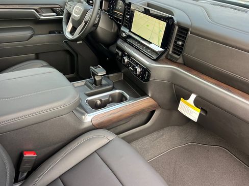 New 2026 GMC Sierra 1500 SLT w/ SLT Convenience Package image 14