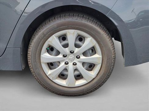 Used 2023 Toyota Corolla LE w/ Carpet Mat Package (TMS) FWD image 14