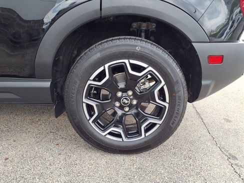 Certified 2025 Ford Bronco Sport Outer Banks w/ Outer Banks Tech Package+ image 7