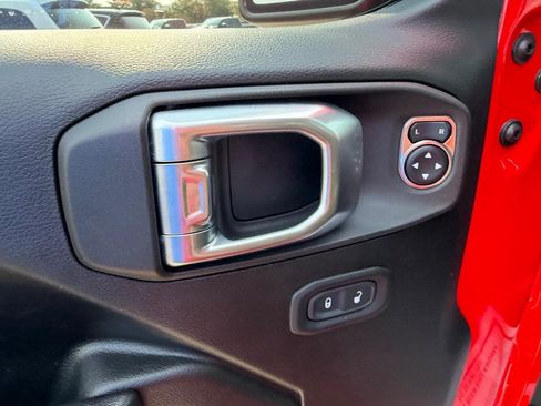Used 2021 Jeep Gladiator Sport AWD/4WD image 18