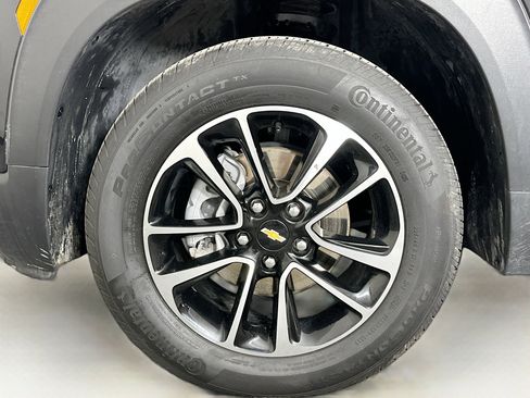 Used 2025 Chevrolet TrailBlazer LT AWD/4WD image 11