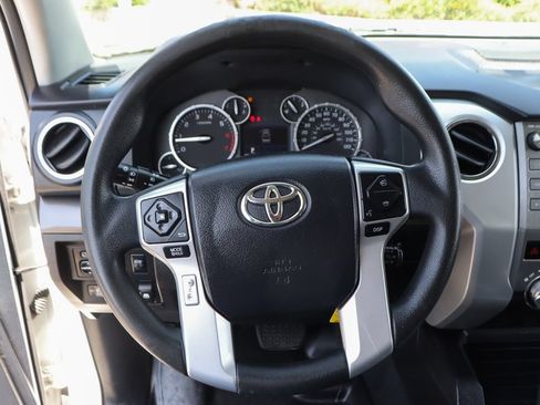 Used 2015 Toyota Tundra SR5 w/ SR5 Upgrade Package RWD image 20