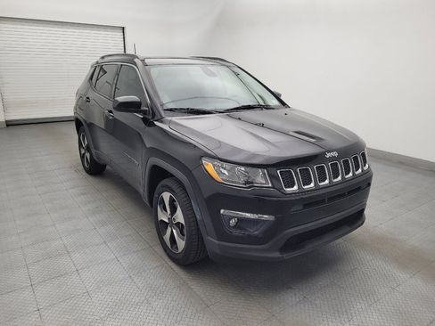 Used 2018 Jeep Compass Latitude w/ Popular Equipment Group AWD/4WD image 13