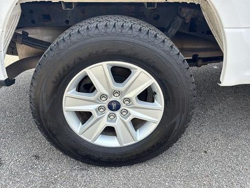 Used 2017 Ford F150 XLT w/ Equipment Group 301A Mid AWD/4WD image 12