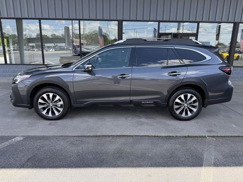 Used 2025 Subaru Outback Touring XT w/ Popular Package #2 AWD/4WD image 8