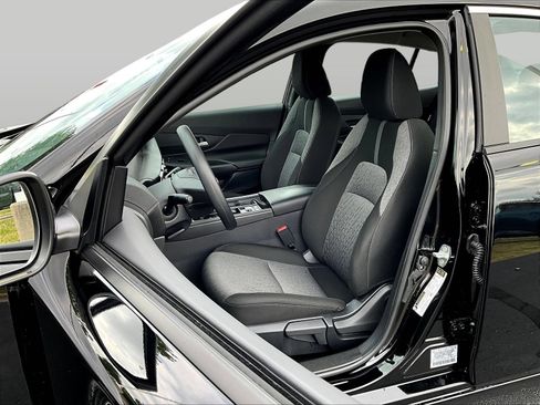 Certified 2026 Nissan Sentra SV w/ Floor Mat Package FWD image 24