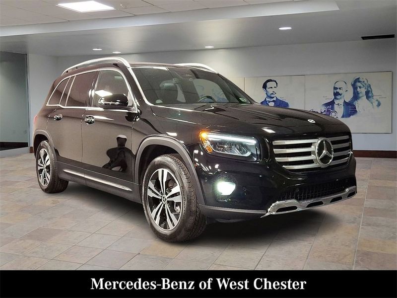 Certified 2025 Mercedes-Benz GLB 250 4MATIC image 1