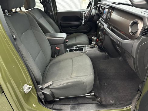 Used 2020 Jeep Wrangler Unlimited Sport AWD/4WD image 13