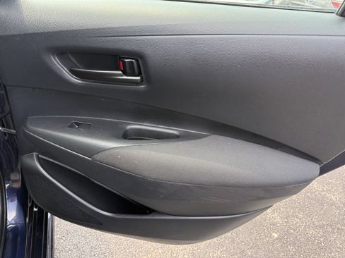 Used 2025 Toyota Corolla LE FWD image 20